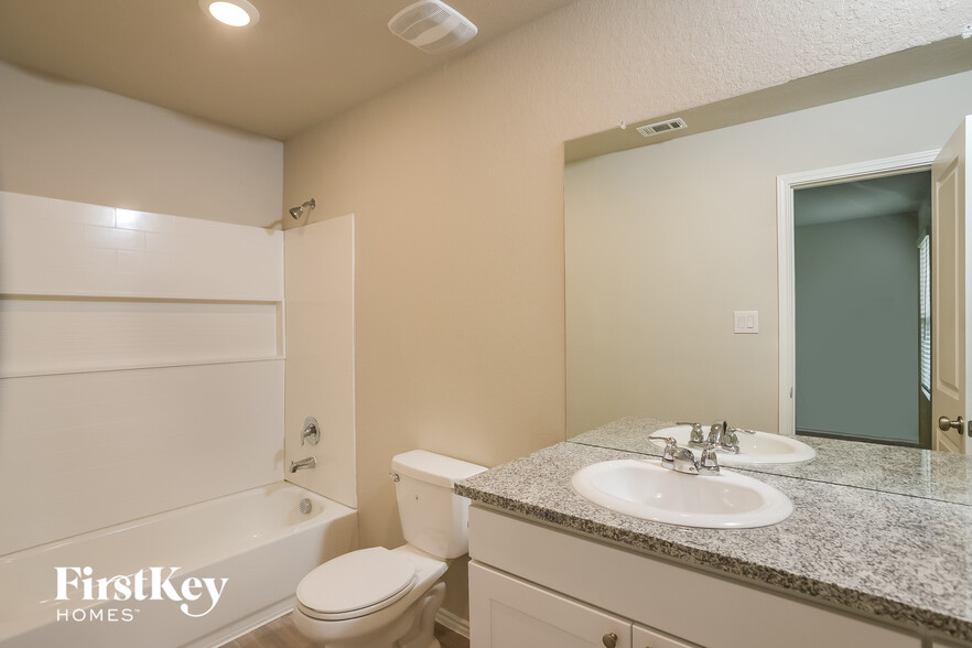 Building Photo - 1814 Morse Way