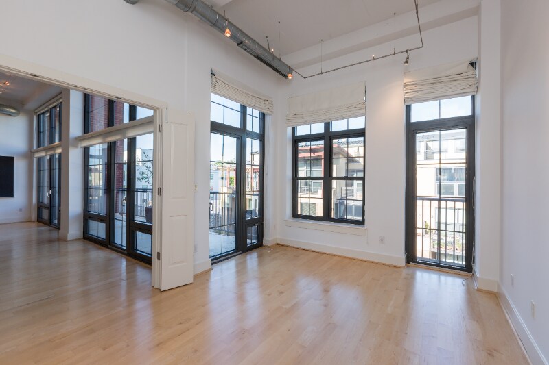 Building Photo - 2328 Champlain St NW
