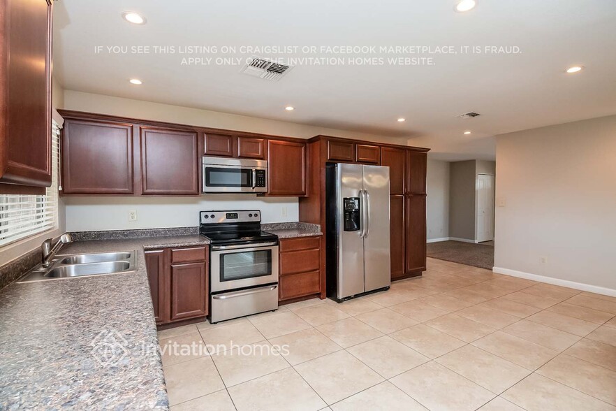 Building Photo - 1424 N Ashland