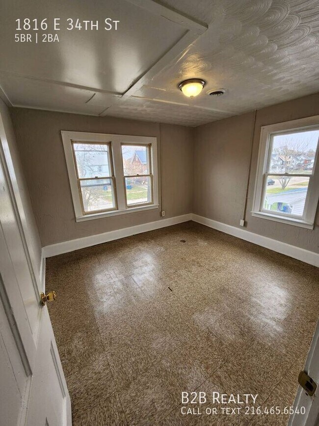 Building Photo - 1816 E 34th St