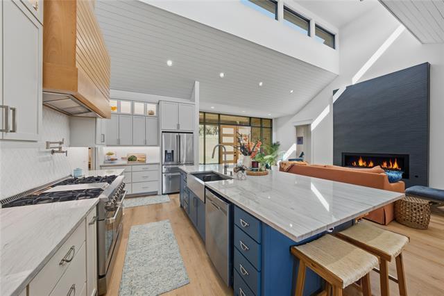 Building Photo - 8701 Zebra Crossing