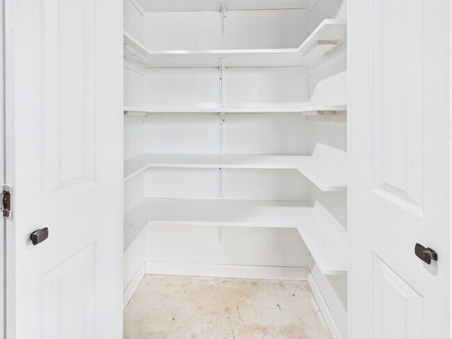 Building Photo - 10915 Sagedowne Ln