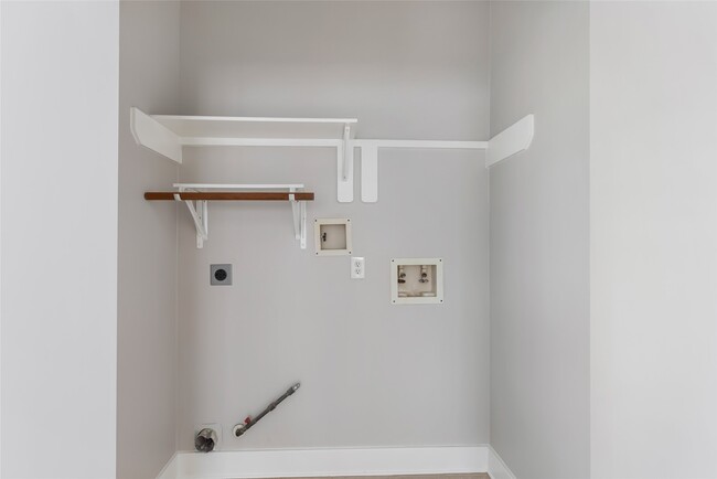 Building Photo - 18631 Atasca Oaks Dr