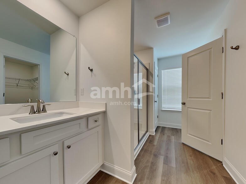 Building Photo - 511 Hickory Pointe Rd