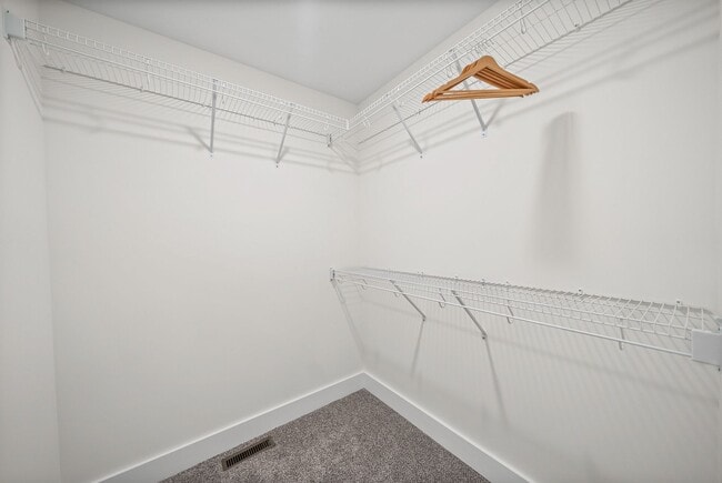 Building Photo - Spacious 3 Bedroom 2 Full Bath Home For Rent Near Dunbar Cave Road!