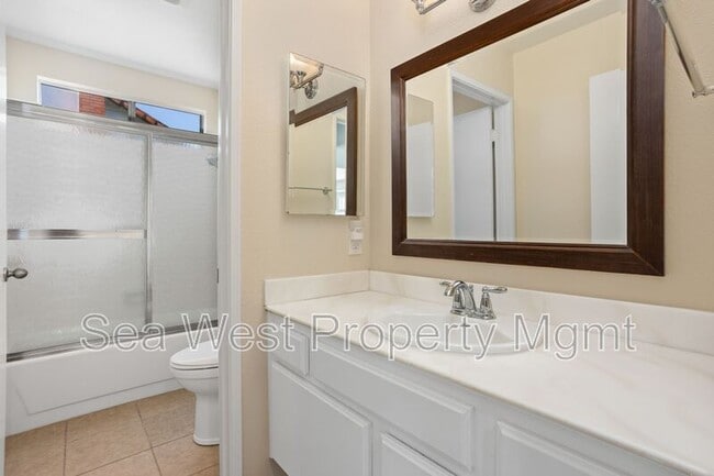 Building Photo - 1366 Eldean Ln