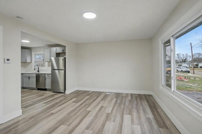 Building Photo - 5713 Mayville Dr