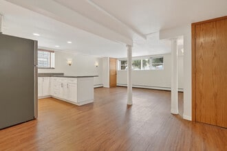 Building Photo - 5101 N Kenton Ave