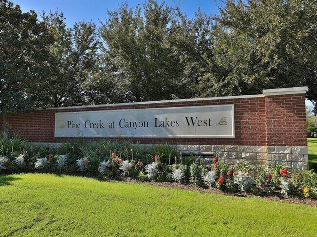 Building Photo - 8126 W Pine Creek Bend