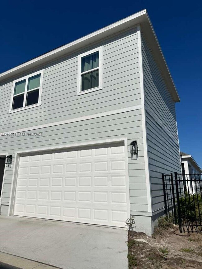 Building Photo - 2952 Embark Trl