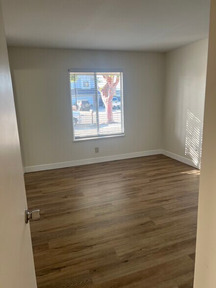 Building Photo - 156 Alcor Ave
