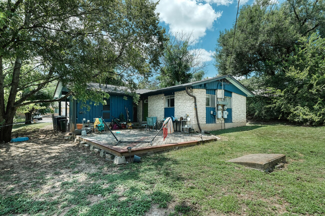 view of private deck - 1606 Valleyridge Dr