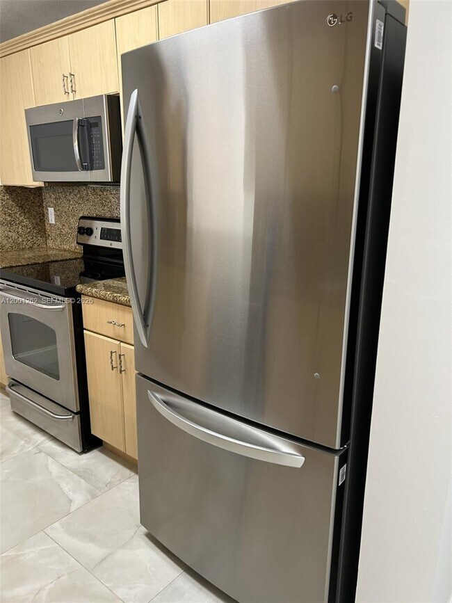 Building Photo - 3590 Coral Wy