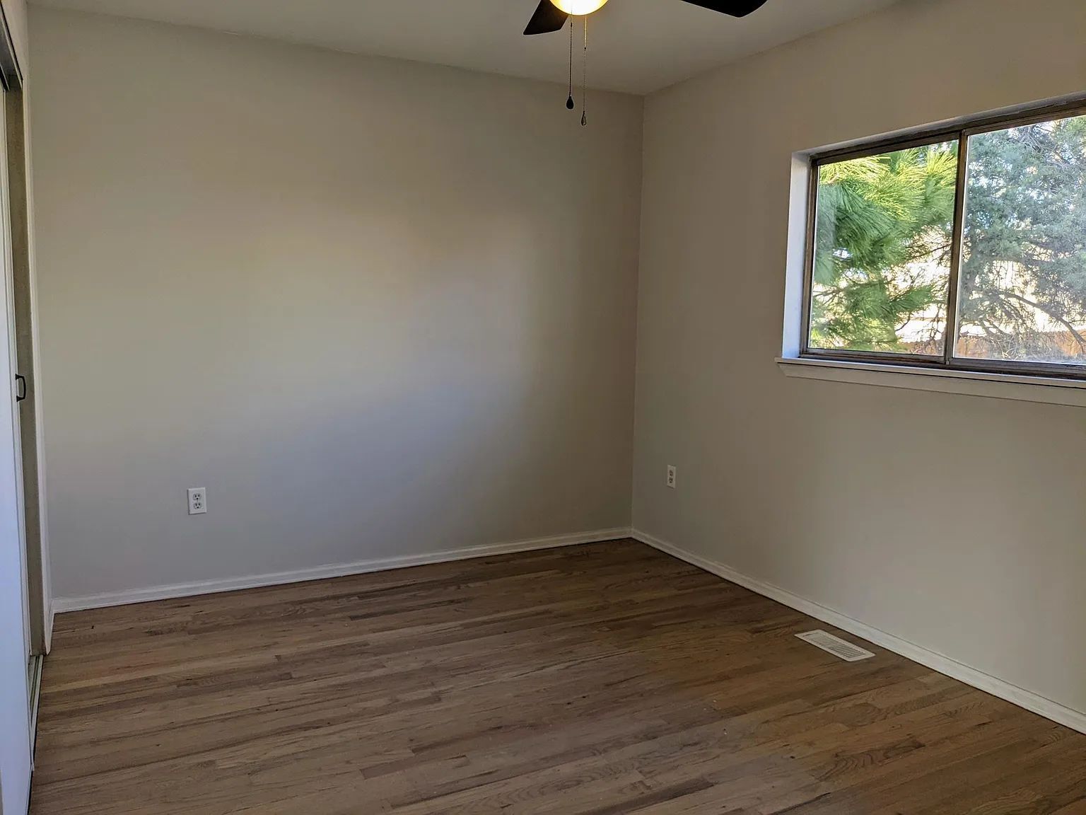 2nd Bedroom - 5777 Tuckerman Ln