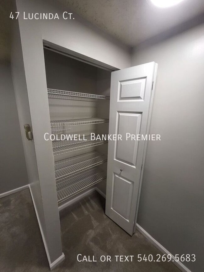 Building Photo - 47 Lucinda Ct