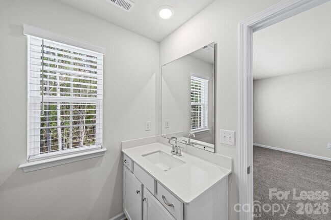 Building Photo - 1104 Bandon Dr