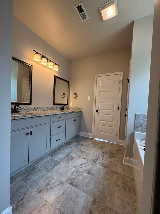 Building Photo - 234 Pumprock Dr