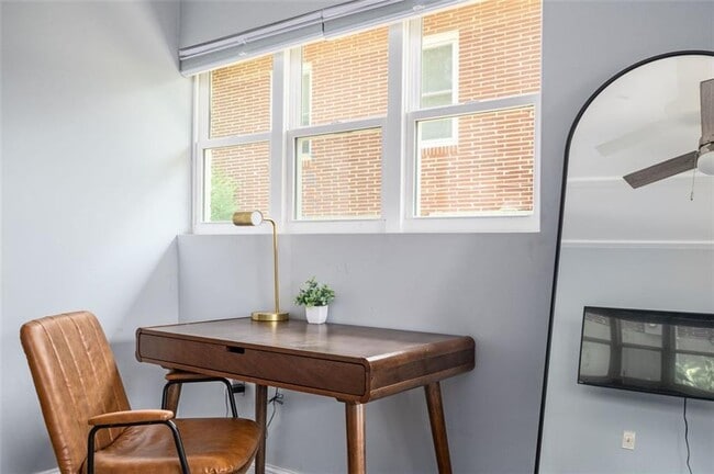 Building Photo - 1778 Flintwood Dr SE