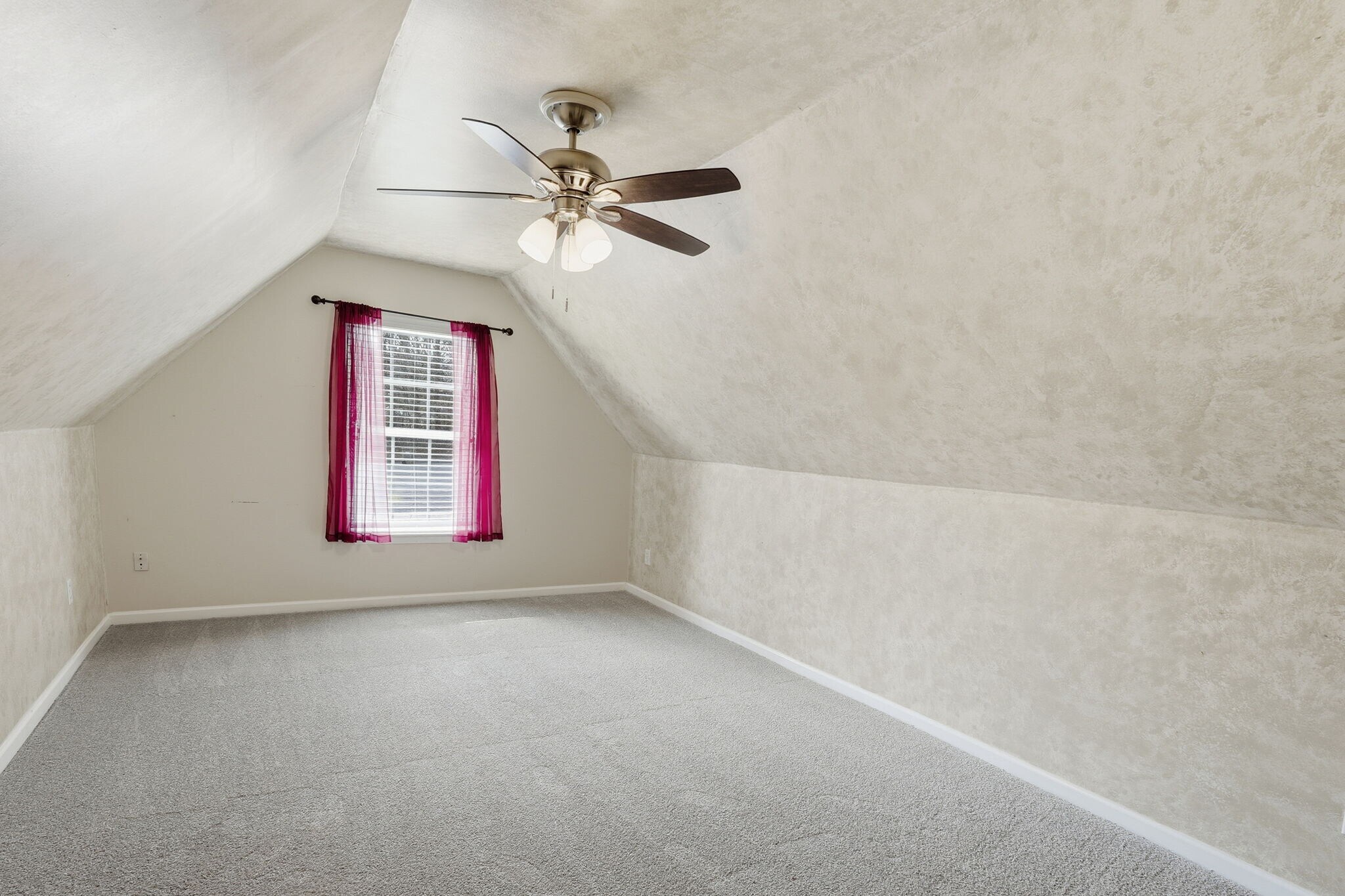 Building Photo - 5055 Blue Goose Ct