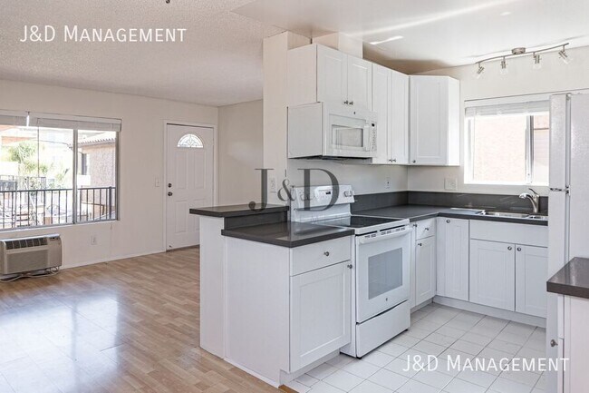 Building Photo - 4077 Utah St