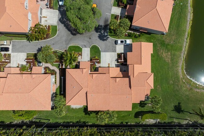 Building Photo - 20970 Vía Oleander