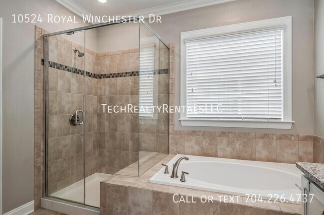 Building Photo - 10524 Royal Winchester Dr