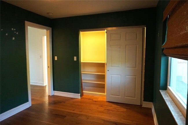 Building Photo - 340 Pinellas Bayway S