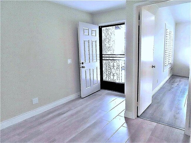 Building Photo - 28506 Barbosa