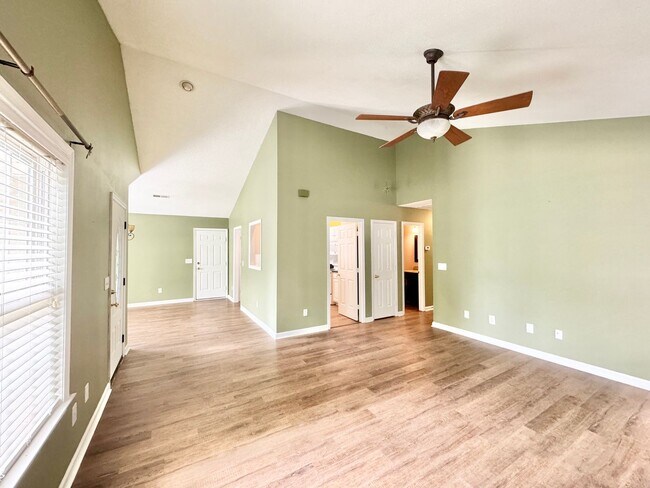 Building Photo - Adorable 3 Bedroom Home in High Point!