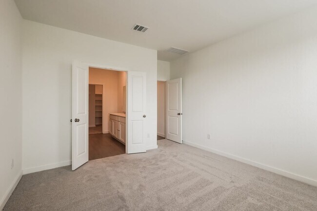 Building Photo - 11742 Carolina rose