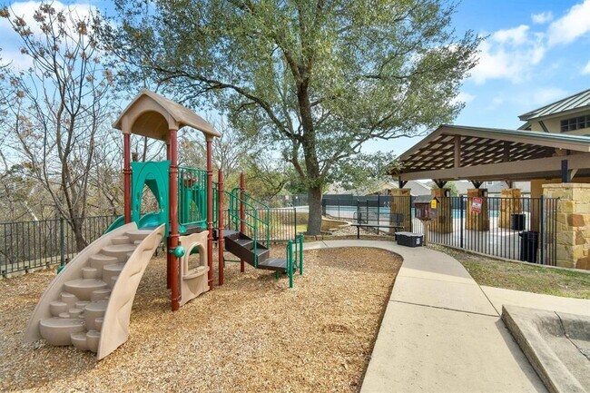 Building Photo - 1810 Manada Trail