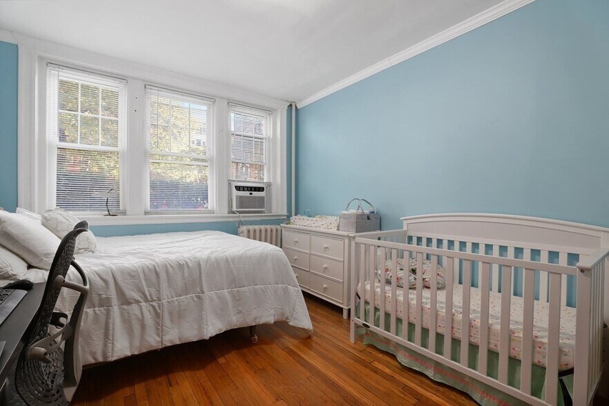 Building Photo - 301 Allston St