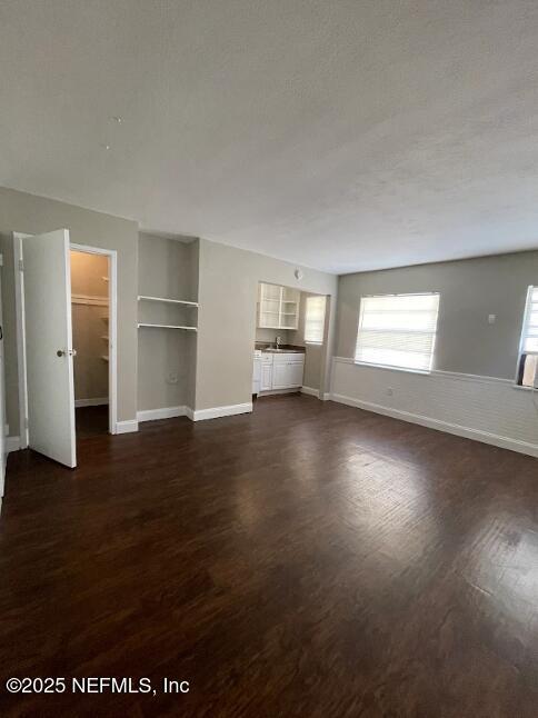 Building Photo - 810 2nd St N