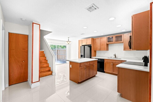 Building Photo - 12210 Dartmoor Dr