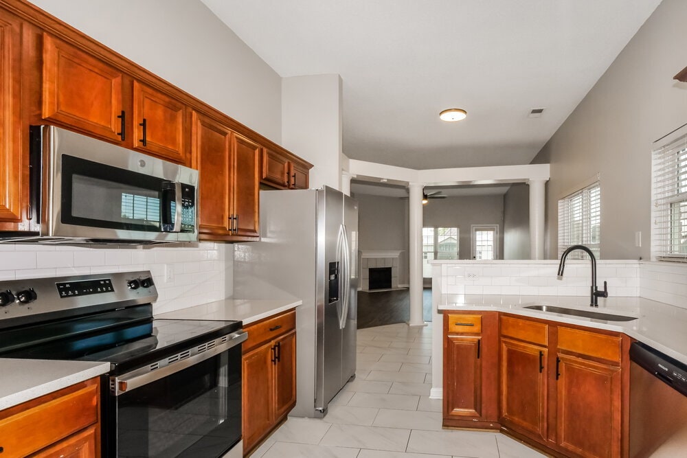 Building Photo - 1083 Red Fern Cir E