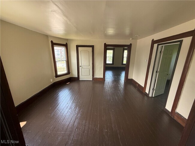 Building Photo - 1355 Addison Rd