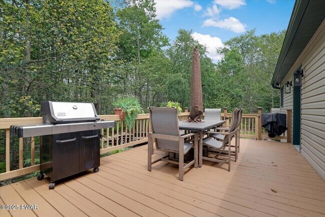 Building Photo - 134 Split Rock Rd