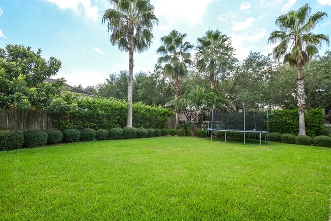 Building Photo - 17415 Fountainview Cir