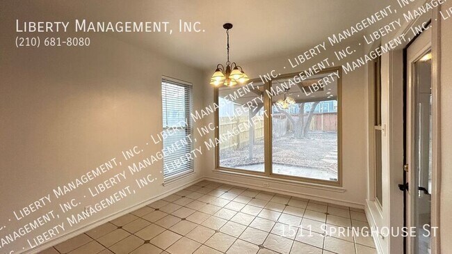 Building Photo - 1511 Springhouse St