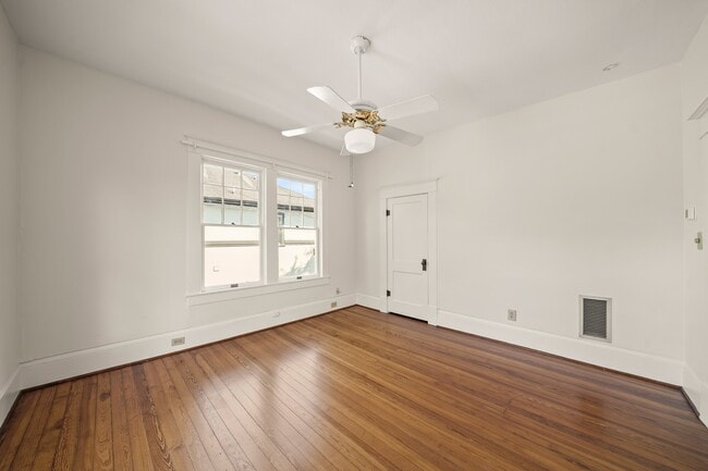 Building Photo - 406 Sul Ross St
