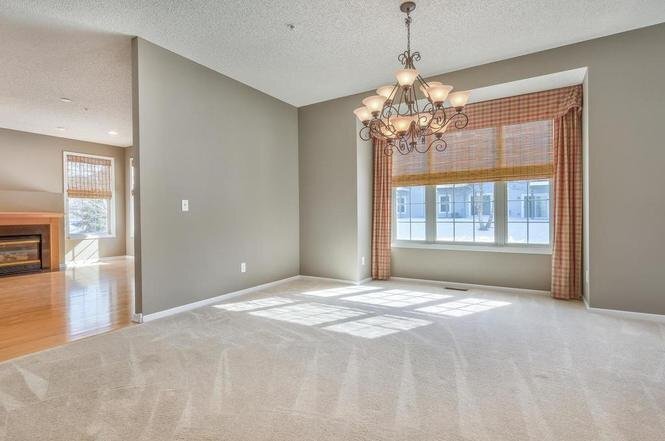 Building Photo - 15624 Lilac Dr