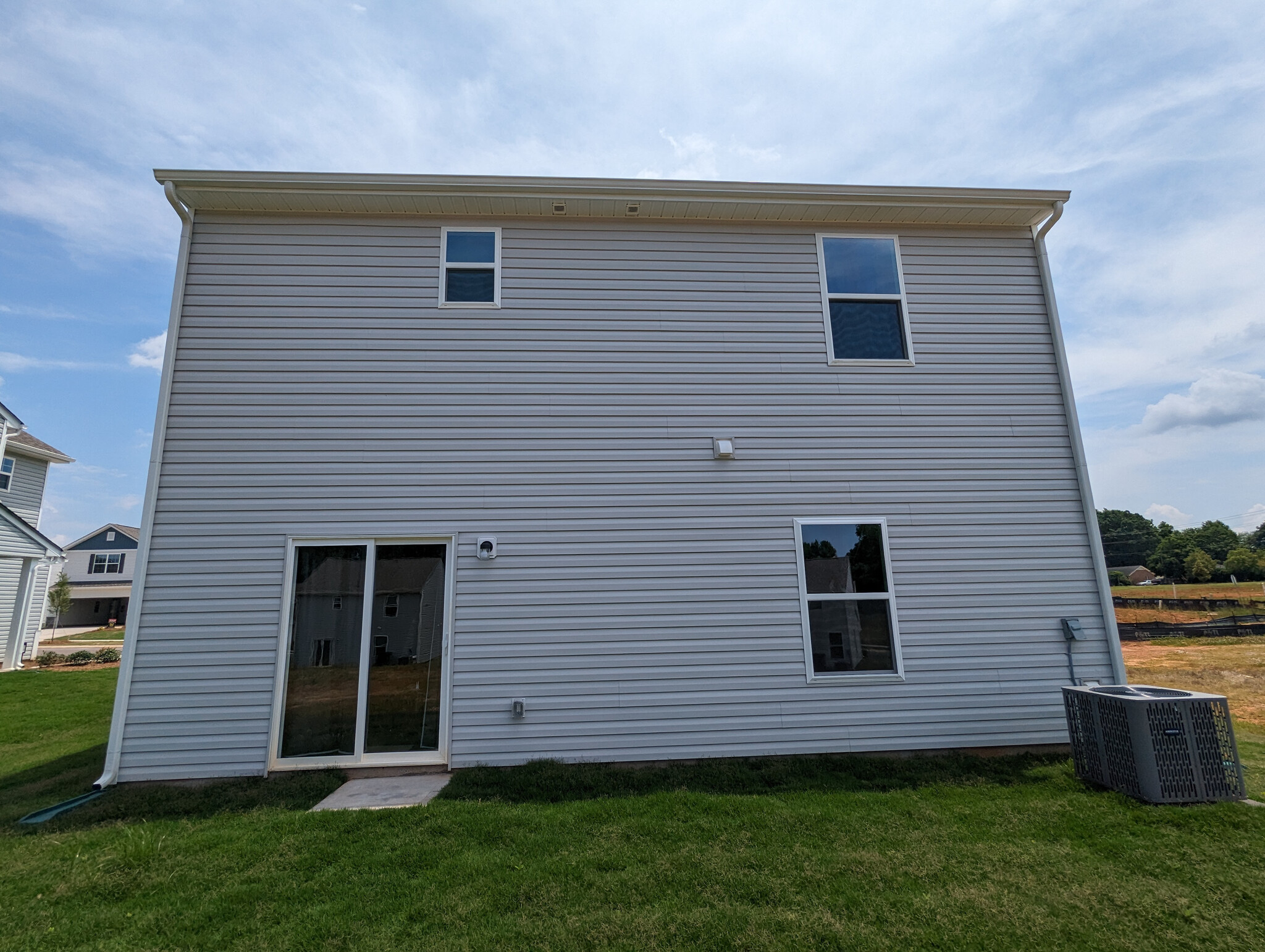 Building Photo - Room in House on Transatlantic Ave