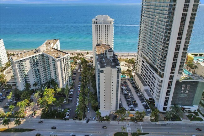 Building Photo - 4001S S Ocean Dr