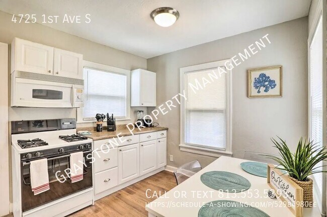Building Photo - 4725 1st Ave S