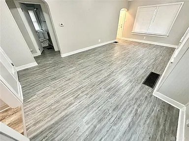 Building Photo - 30 Brighton St