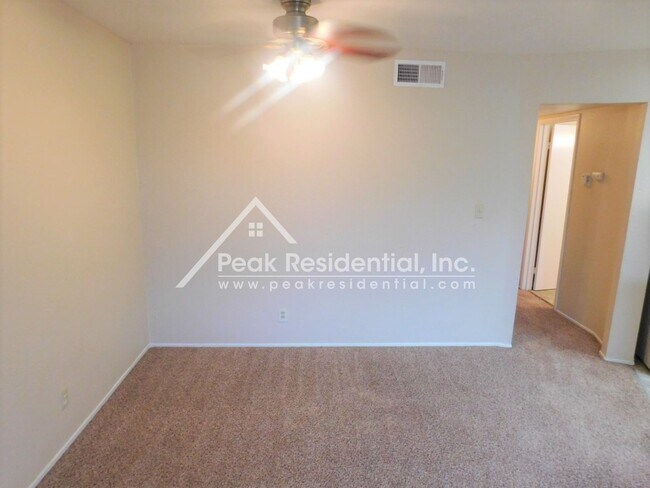 Building Photo - Northcrest6027