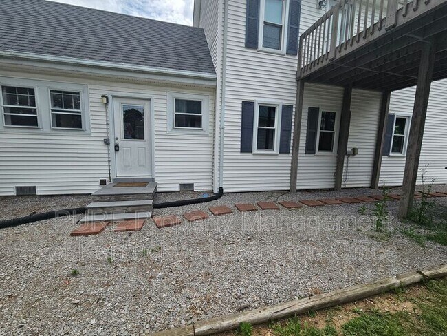 Building Photo - 643 Cane Run St