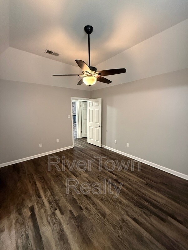Building Photo - 4625 Crestfield Rd