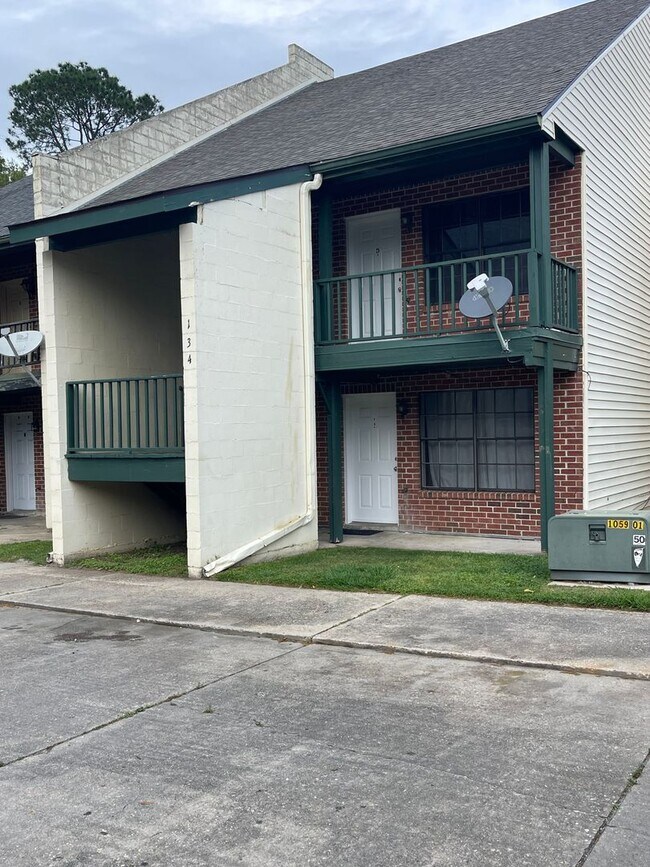 Building Photo - 134 N Meyers Dr