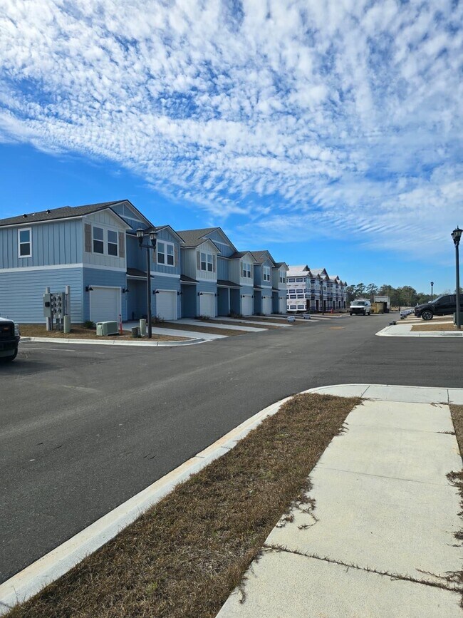 Building Photo - 190 Turpentine Dr